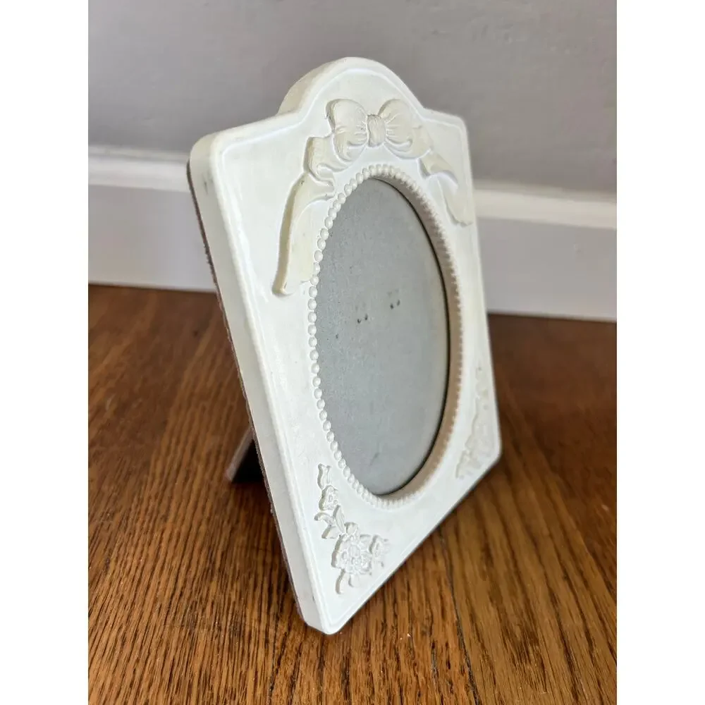 Vintage Ivory Ornate Oval Picture Frame, Raised Bow & Floral Details